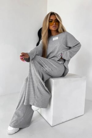 Laisvalaikio kostiumai