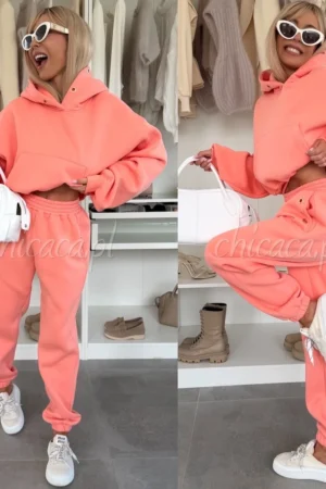 QUENNIE PEACH SPORTINIS KOSTIUMAS